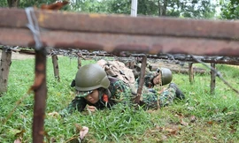 Nữ vận động viên Đội tuyển Quân y Việt Nam luyện tập để tham gia Army Games 2019. Ảnh: Báo QĐND 