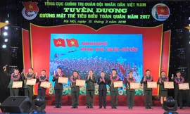 Xây dựng hình ảnh 'Bộ đội Cụ Hồ' trong lòng dân