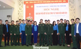 Các đại biểu tham dự hội nghị, sáng 26/12