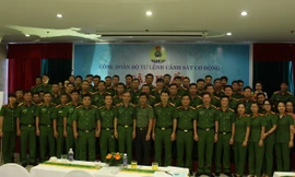 Lãnh đạo Bộ Tư lệnh CSCĐ và các học viên tham gia lớp tập huấn