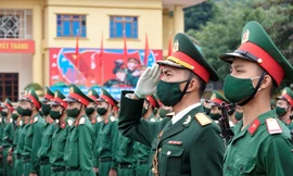 ĐVTN Trung đoàn 246 (tức Đoàn Tân Trào) tại lễ phát động thi đua cao điểm, sáng 18/11. Ảnh: Nguyễn Minh