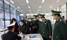 Đoàn công tác Bộ Tư lệnh BĐBP kiểm tra, nắm tình hình kiểm soát dịch viêm phổi cấp nCoV tại Cửa khẩu quốc tế Móng Cái, sáng 29/1