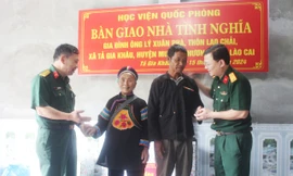 Học viên Học viện Quốc phòng xây nhà tình nghĩa tặng người dân vùng cao