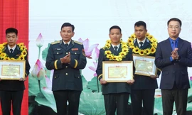 Vinh danh gương điển hình trẻ toàn Quân chủng Phòng không - Không quân