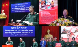 Ban Quản lý Lăng Bác và Báo QĐND phát động ủng hộ đồng bào miền Trung