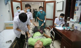 Đảo Trường Sa cấp cứu ngư dân bị mất đốt ngón tay