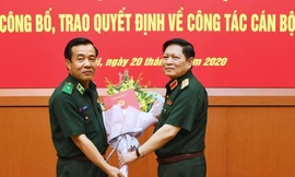 Đại tướng Ngô Xuân Lịch, Bộ trưởng Bộ Quốc phòng và Thiếu tướng Lê Đức Thái tại Hội nghị của Thường vụ Quân ủy T.Ư, tháng 7/2020