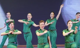 Bộ Tư lệnh Thủ đô tôn vinh bóng hồng áo lính