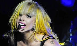 Lady Gaga cũng có lúc dịu dàng