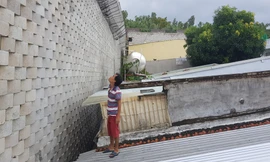 UBND tỉnh Khánh Hòa quyết định cưỡng chế bức tường thành xây trái phép tại dự án khu biệt thự nghỉ dưỡng Đồi Xanh.