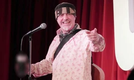 Nghệ sĩ Ian Cognito.