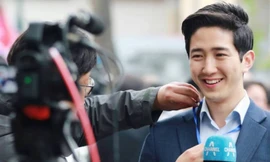 Chàng phóng viên Hàn 'gây bão' ở Hà Nội hứa trở lại Việt Nam