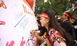 Hoa hậu, người đẹp rạng rỡ trong ngày hội Chủ nhật Đỏ 2019