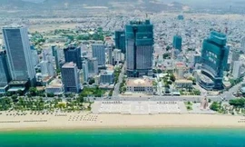 Nhiều dự án bất động sản cao cấp 'ngấm đòn' bởi chính sách tín dụng. Trong ảnh: Một góc Thành phố Nha Trang.