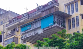 Thanh tra xây dựng 'tuyên bố chịu thua' nạn 'chuồng cọp' bao phủ chung cư? 