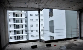 Nhiều chuyên gia cho rằng, mất nhiều phí 'bôi trơn' để xin giấy phép. Ảnh minh họa