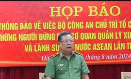 Cục Xuất Nhập cảnh lý giải vướng mắc khi làm hộ chiếu trực tuyến