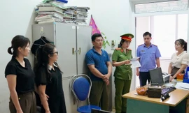 Khởi tố 6 cán bộ trung tâm giáo dục thường xuyên ở Hoà Bình