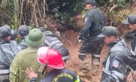 Gần 3 giờ giải cứu cháu bé mắc kẹt trong ngôi nhà bị đất đá vùi lấp ở Quảng Ninh
