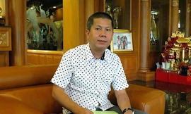 Từ bán thạch đen trở thành tỉ phú