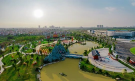 Cộng đồng cosplay 'phát cuồng' với điểm sống ảo mới ở Hà Nội