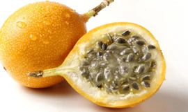 Mẹo hay chữa bệnh nóng trong bằng chanh dây