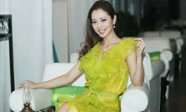 'Bà mẹ hai con' Jennifer Phạm tỏa sáng giữa dàn mỹ nhân