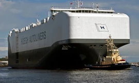 Choáng ngợp trước tàu chở ôtô lớn nhất thế giới