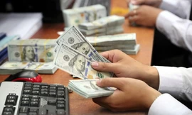 Bị phạt 90 triệu đồng vì đổi 100 USD ở tiệm vàng