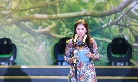  Đồng chí Tôn Thị Ngọc Hạnh - TUV, Phó Chủ tịch UBND tỉnh, Trưởng Ban tổ chức Chương trình "Đắk Nông - Mùa bơ chín" phát biểu khai mạc chương trình