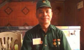 Thương binh Đinh Văn Cảnh