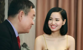 'Gái một con' Tâm Tít diện mốt váy ngủ đi sự kiện