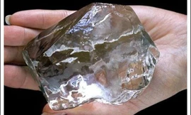 Viên kim cương thô Cullinan với khối lượng 3.106 carat (tương đương 621.35 grams). Ảnh: Science Photo Library