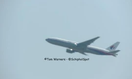 Hình ảnh chiếc máy bay cất cánh do Tom Warners chụp. Ảnh: Twitter 