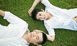 Huỳnh Dịch bị chồng tố lăng loàn