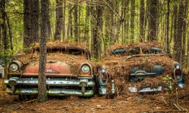 Lạnh gáy đột nhập nghĩa địa “xế hộp” cổ lớn nhất thế giới