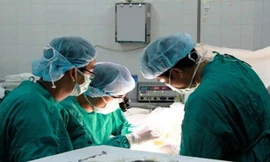 Suýt phải cưa chân vì mặc quần skinny quá chật