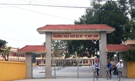 7 giáo viên giỏi bị luân chuyển: Ai tham mưu 'ép' giáo viên?