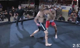 Võ sĩ Josh Jones hạ gục đối thủ chỉ bằng một cú đấm