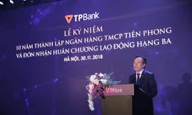 Ông Đỗ Minh Phú trong sự kiện Kỉ niệm 10 năm thành lập TPBank và đón nhận Huân chương lao động Hạng Ba