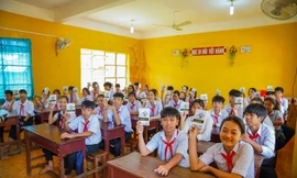 Sách quý đến với học sinh, thanh niên vùng sâu – vùng xa Bình Dương, Bình Phước