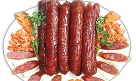 Lạp xưởng là món ăn giàu dinh dưỡng nhưng không nên ăn thường xuyên. Ảnh minh họa