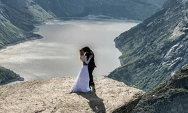 Bộ ảnh cưới khiến vạn dân mạng chú ý: Hôn nhau trên khắp thế gian