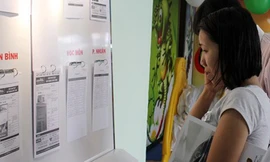 Nhiều người không ngại mua nhà trong hẻm nhỏ vì giá mềm hơn nhà mặt phố. Ảnh: Vũ Lê