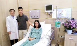 Các bác sĩ Vinmec Đà Nẵng tiến hành ca can thiệp mạch não đầu tiên cho chị Hồng Vĩ