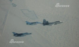 Tiêm kích MiG-21 Trung Quốc lần đầu sát cánh cùng F-22 Mỹ