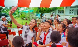 “Hành trình từ Trái tim” mang tri thức đến vùng sâu Cà Mau