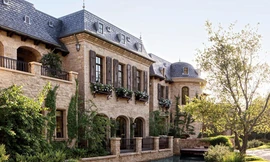 Biệt thự 40 triệu USD của siêu mẫu kiếm tiền giỏi nhất thế giới