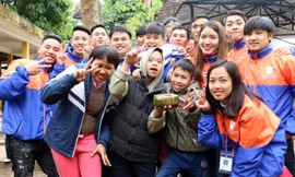 1.000 'tấm bánh nghĩa tình' ấm lòng người khó khăn