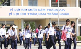 Lãnh đạo các trường đứng trước bài toán khó trong chi tiêu ngân sách đầu năm học. Ảnh: Mạnh Tùng